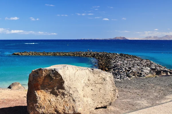 Pláž na lanzarote, Španělsko. — Stock fotografie