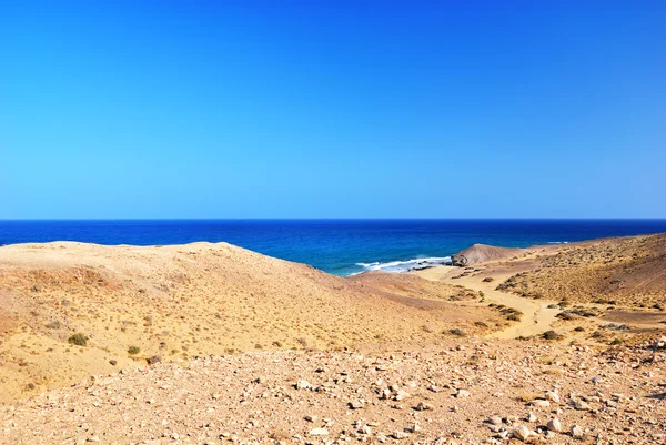 Pláž na lanzarote, Španělsko. — Stock fotografie