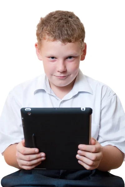 Junge hält Tablet-Computer in der Hand — Stockfoto