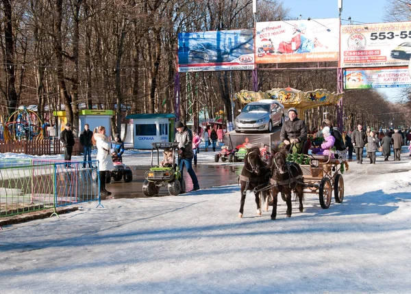 Fêtes d'hiver dans le parc — Photo