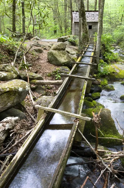 Reagenzienmühle, rauchige Berge — Stockfoto