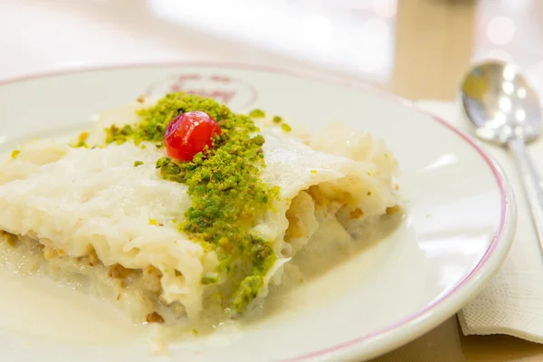 Dessert turco Gullac — Foto Stock