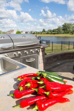 Chillis ve kabaklari karşı üst üzerinde