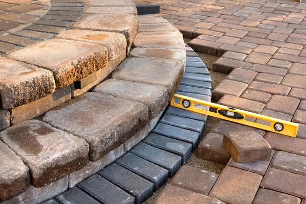 Level on pavers — Stock Photo, Image