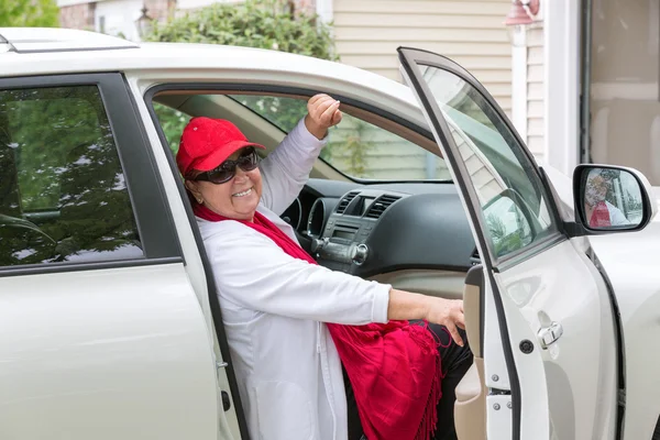 Senior Adult on the Passenger seat getting ready for Trip — Stock Photo, Image