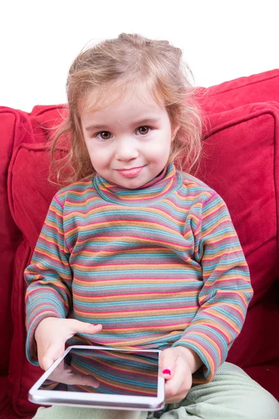 Schattig vrij jong meisje met een tablet pc — Stockfoto