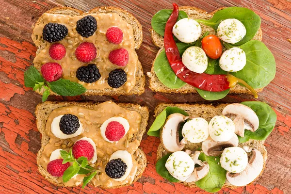 Healthy rustic picnic lunch — Stock Photo, Image