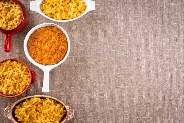Cheese macaroni with copy space on the right — Stock Photo, Image