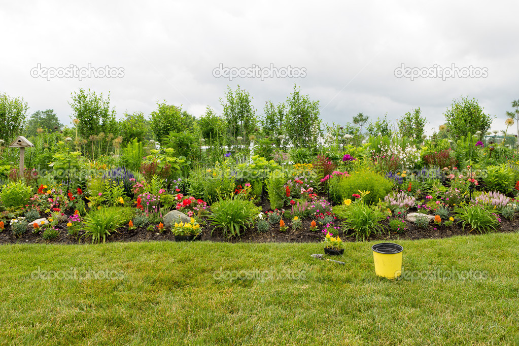Planting a beautiful formal flower garden