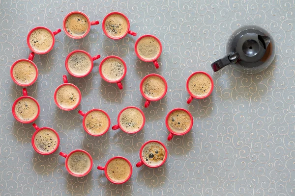 コーヒー ・ マグ、コーヒー ポットのヘリカル パターン — ストック写真