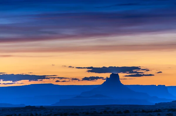 Cielo hermoso atardecer en el distrito de Agujas — Foto de Stock