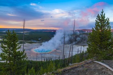 Yukarıdaki Büyük Prizmatik Şofben