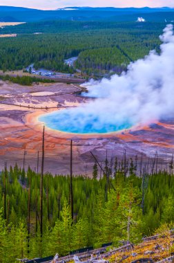 Yukarıdaki Büyük Prizmatik Şofben