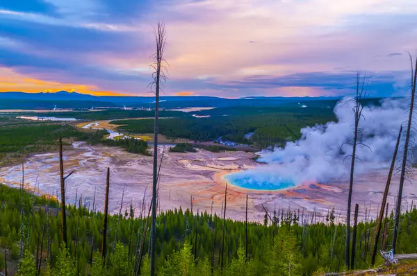 Grand Prismatic Geyser from above — Stock Photo, Image