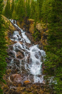 Falls - gizli teton vermek