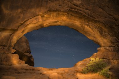 Windows arches Ulusal Parkı, gece