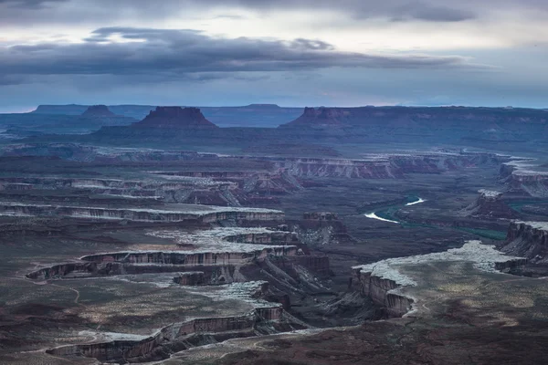 Green river výhled při západu slunce — Stock fotografie