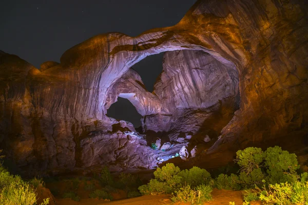 Двойная арка ночью Моаб Юта — стоковое фото