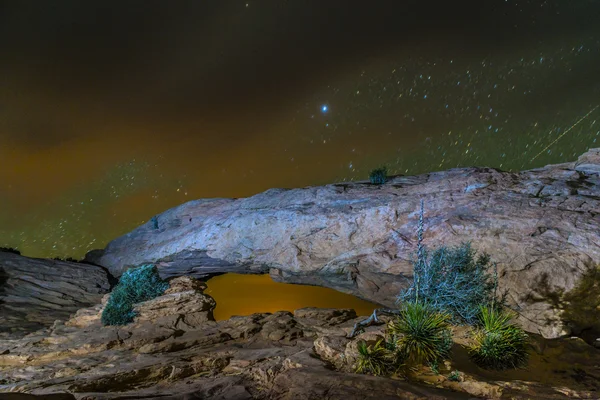 Mesa Arch por la noche —  Fotos de Stock