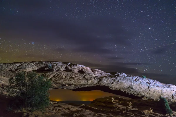 Mesa Arch por la noche —  Fotos de Stock