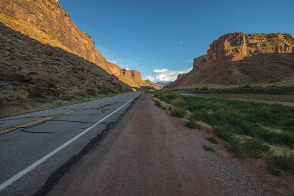 Pôr do sol sobre Castle Valley Utah — Fotografia de Stock