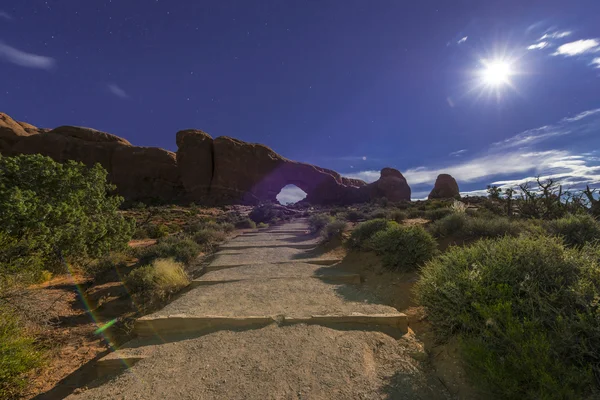 Beautiful full moon over North Window — Stock Photo, Image