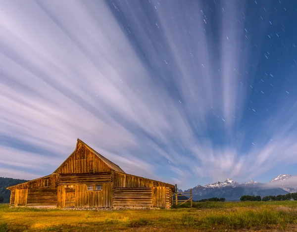 Dramatický noční obloha v mormonské řádek s výhledem na grand teton — Stock fotografie