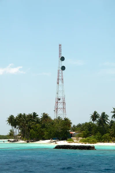 Mastro transmissor em Maldivas — Fotografia de Stock
