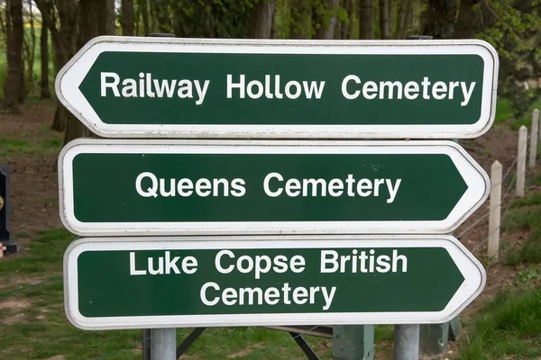 Direction sign for Commonwealth War Graves