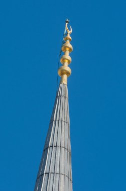 Altın Hilal içinde closeup ile Minare spire