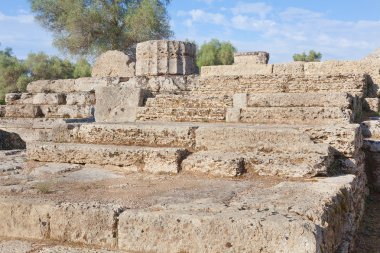 Olympia taş basamaklar, Yunanistan-Tapınak