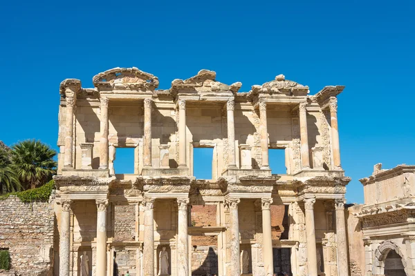 Fasad celsius bibliotek i Efesos, Turkiet — Stockfoto