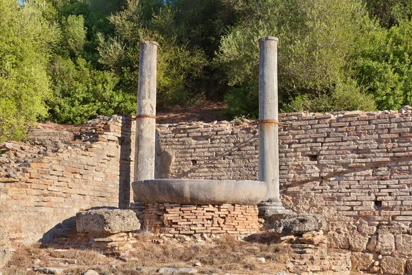 Nympheum water fountain to Herdoes Atticus in Olympia Greece — Stock Photo, Image