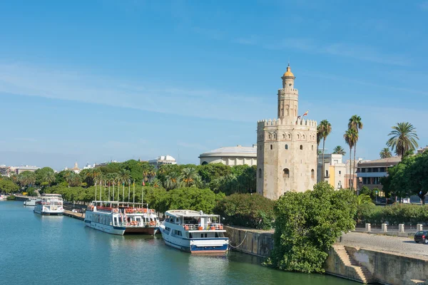 Zlatá věž, Sevilla, Španělsko — Stock fotografie