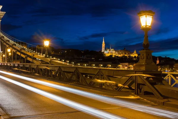 Veduta del Bastione del Pescatore dal ponte a catena Budapest — Foto Stock