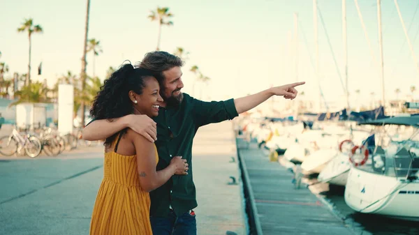Close Young Happy Man Woman Joyfully Hugging Seashore Yacht Background — Stock Photo, Image
