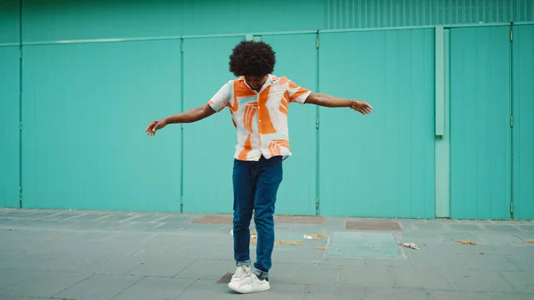 Gros Plan Jeune Homme Afro Américain Joyeux Portant Une Chemise — Photo