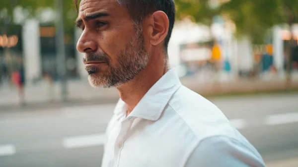 Homem Negócios Maduro Com Barba Limpa Vestindo Camisa Branca Seu — Fotografia de Stock