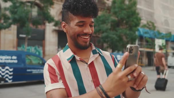 Young Man Taking Photo Cellphone Summer Day Outdoors — Vídeo de Stock
