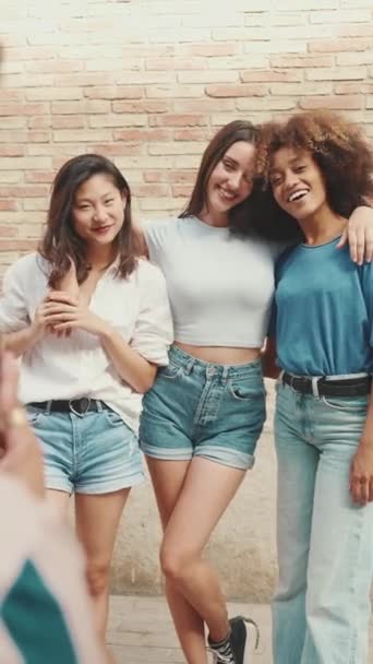 Vertical Video Happy Lovely Multiethnic Young People Posing Camera Taking — 비디오