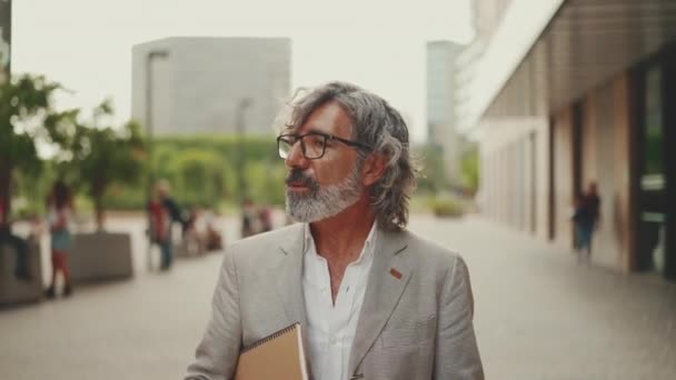 Mature Businessman Beard Eyeglasses Wearing Gray Jacket Holding Folder Business — Vídeo de stock