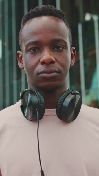 Vertical Video Close Young African Student Standing University Headphones Camera — 비디오