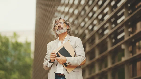 Mature Businessman Beard Glasses Wearing Gray Jacket Holding Folder Business — Foto de Stock