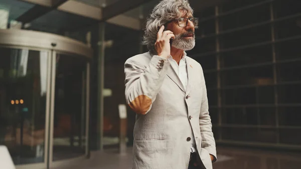 Mature Businessman Beard Glasses Wearing Gray Jacket Walks Stairs Leaving — Foto de Stock