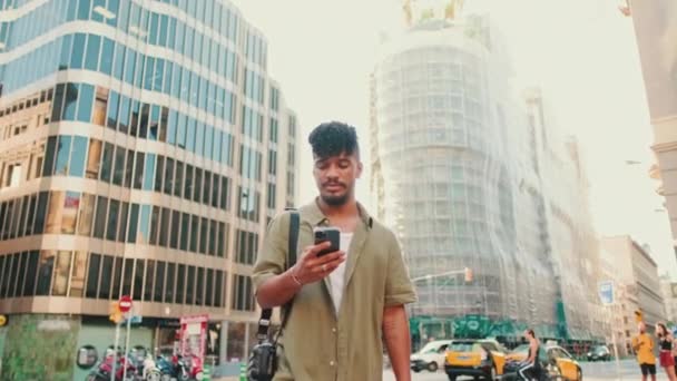 Young Smiling Man Beard Dressed Olive Color Shirt Uses Phone — Stock Video