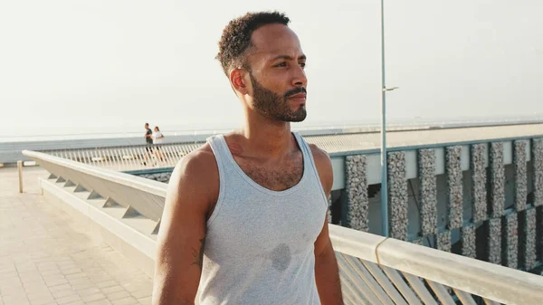 Close Young Bearded Male Fit Athlete Walks Training Embankment — Foto de Stock