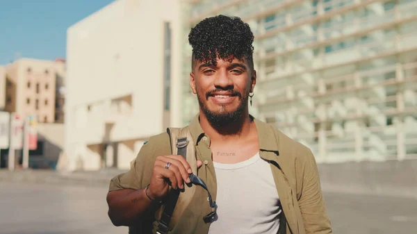 Close Young Smiling Man Dressed Olive Colored Shirt Walks Narrow — Photo