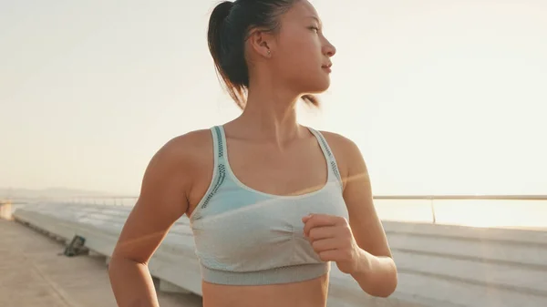 Asian Girl Sports Top Runs Promenade Morning Time — Stock fotografie