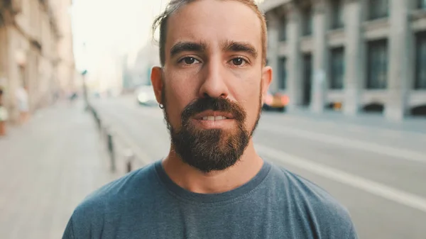 Close Young Man Beard Looking Camera — Foto de Stock