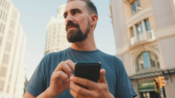 Young Man Beard Uses Map Application Mobile Phone — Foto Stock